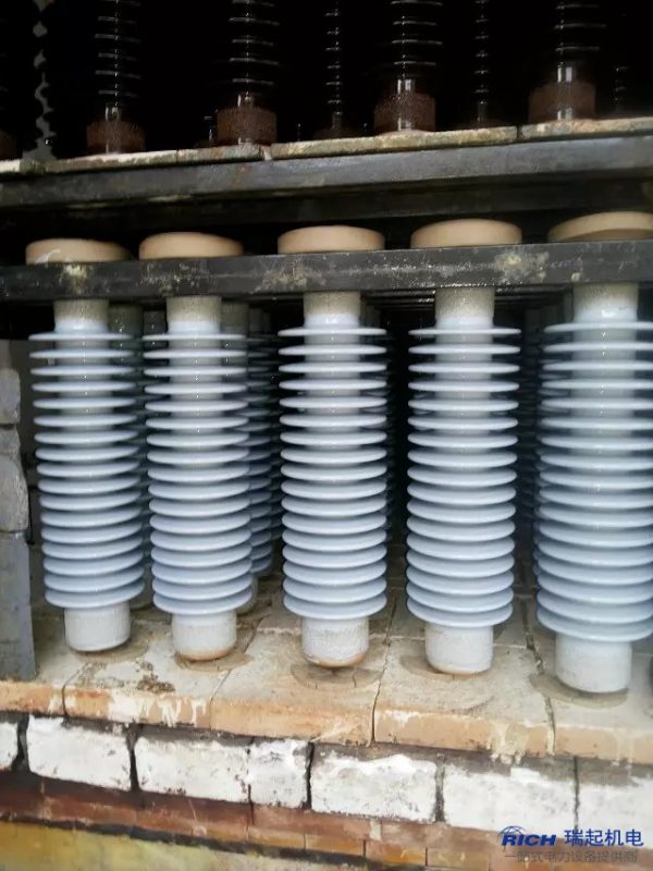 C10-170 types of IEC standard post porcelain insulator Solid-core station post insulators - Image 4