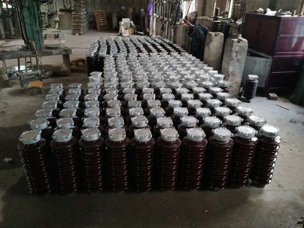 C10-170 types of IEC standard post porcelain insulator Solid-core station post insulators - Image 3