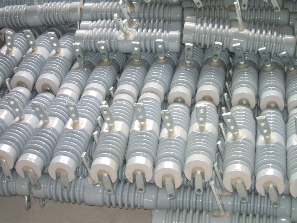 insulator with pin