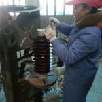 Bending test of porcelain insulator